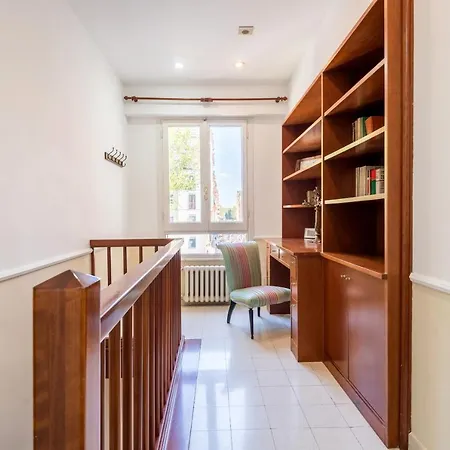 Elizabeth Penthouse, Charmy In Little London 10 Min From The Center 公寓