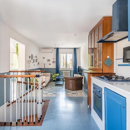 Elizabeth Penthouse, Charmy In Little London 10 Min From The Center Apartman Róma