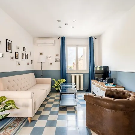 Apartman Elizabeth Penthouse, Charmy In Little London 10 Min From The Center